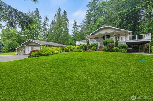 16820 269th Ave Se, Issaquah, WA, 98027-8267 | Card Image