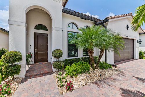 8047 Juniper Dr, Parkland, FL, 33067-0938 | Card Image