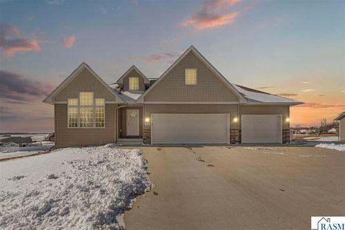 708 Maple Ln, Eagle Lake, MN, 56024-3409 | Card Image