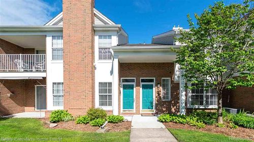 46120 Baldwin Dr, Macomb, MI, 48044-5218 | Card Image