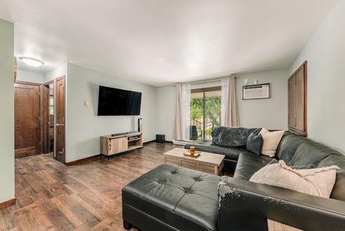 a-1675 S Coachlight Drive, New Berlin, WI, 53151 | Card Image