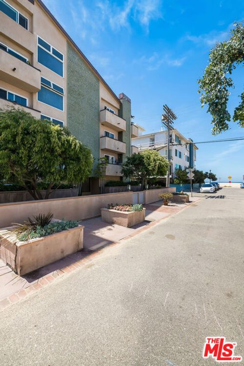 unit-102-16 Quarterdeck St, Marina del Rey, CA, 90292-6759 | Card Image