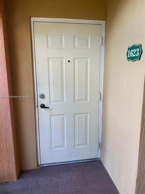 apt-1623-6520 Nw 114th Ave, Doral, FL, 33178-4586 | Card Image