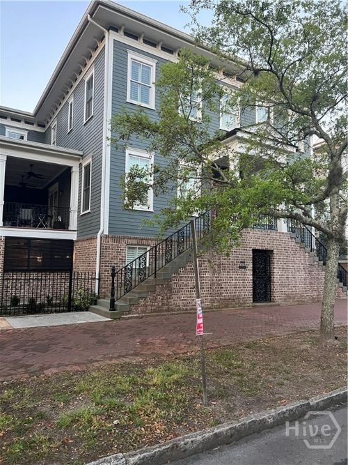 a-215 E Gwinnett St, savannah, GA, 31401-5806 | Card Image