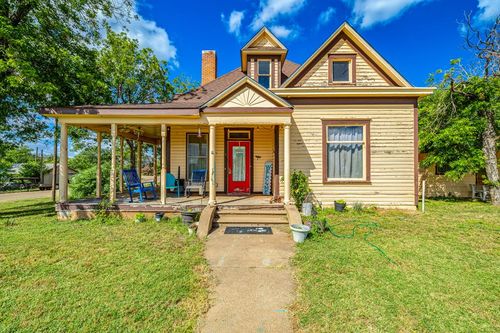 301 11th St, Ballinger, TX, 76821 | Card Image