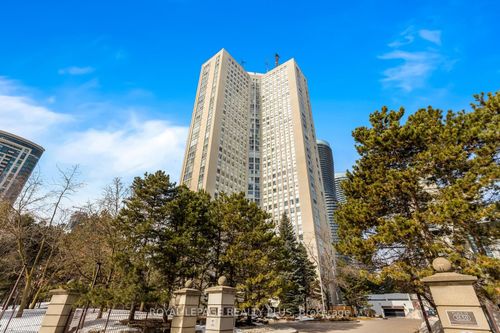 1002-3650 Kaneff Cres, Mississauga, ON, L5A4A1 | Card Image