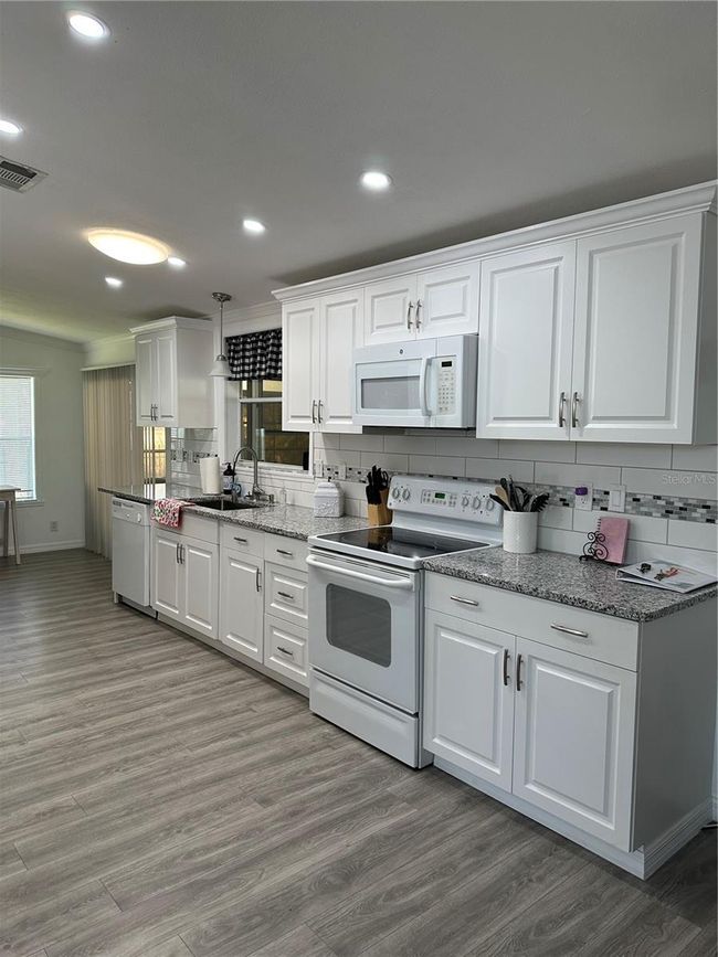 3413 Stephanie Ln, House other with 3 bedrooms, 2 bathrooms and null parking in Ellenton FL | Image 4