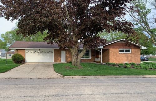 504 Ash Ave, Morrison, IL, 61270-2908 | Card Image