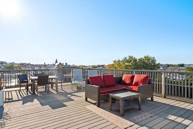 APT-102 - 120 W 7 Th St, Condo with 1 bedrooms, 2 bathrooms and 1 parking in Boston MA | Image 12