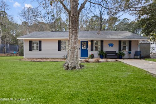 118 Barbara Cir, Ocean Springs, MS, 39564-5602 | Card Image