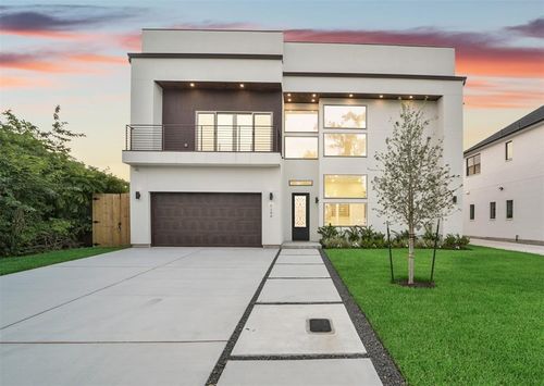 7106 Dearborn St, Houston, TX, 77055-3708 | Card Image