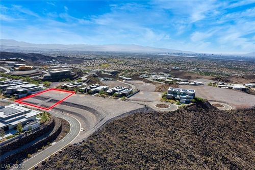 8 Wanderlust Ct, Henderson, NV, 89012-7292 | Card Image
