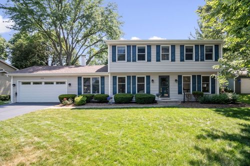 674 Carriage Dr, Batavia, IL, 60510-1186 | Card Image