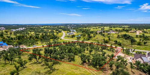 824-824 Beaumont Dr, Fredericksburg, TX, 78624 | Card Image