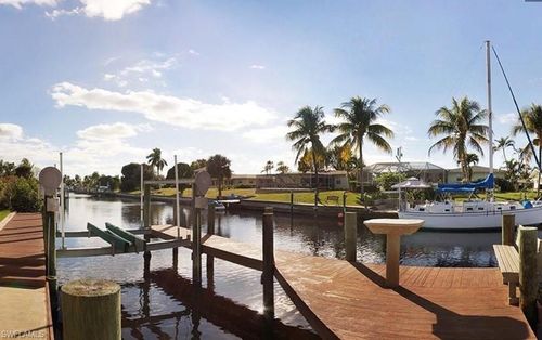 3010 Se 18th Pl, CAPE CORAL, FL, 33904-4011 | Card Image