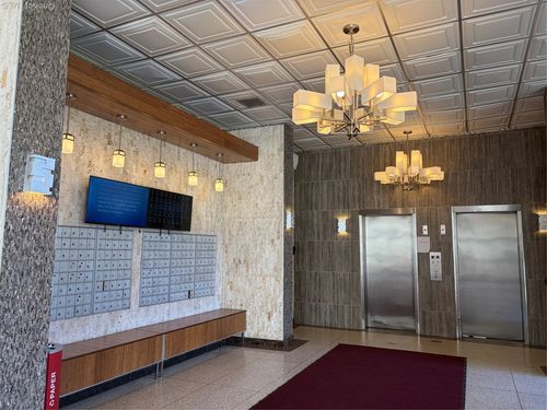 209p-152-18 Union Turnpike, New York, NY, 11367 | Card Image