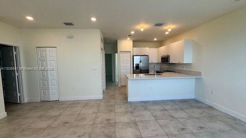 apt-301-10295 Nw 64th Ter, Doral, FL, 33178-4689 | Card Image