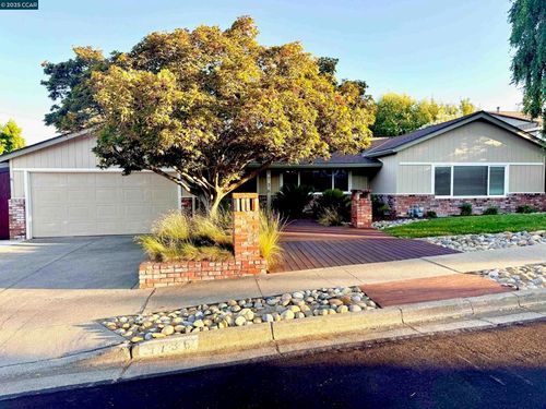 1736 Silverwood Dr, Martinez, CA, 94553-5341 | Card Image