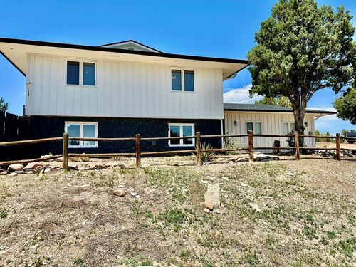 439 S Arriba Dr, Pueblo West, CO, 81007-2270 | Card Image