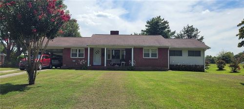 128 Fishel Rd, Winston Salem, NC, 27107-7404 | Card Image