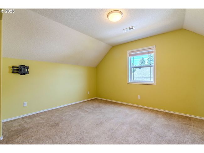 308 Sw 38 Th Loop, House other with 4 bedrooms, 3 bathrooms and 3 parking in Gresham OR | Image 43