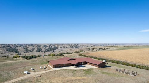 21627 Hardingrove Rd, Milesville, SD, 57553-3074 | Card Image