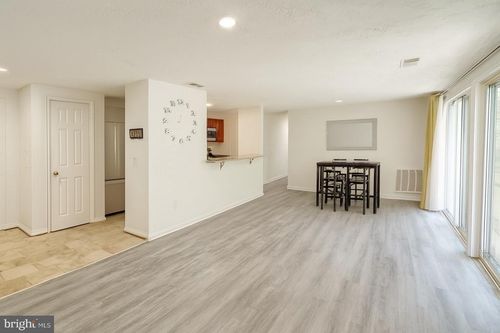 apt-202-3361 Yost Ln, DUMFRIES, VA, 22026-3224 | Card Image