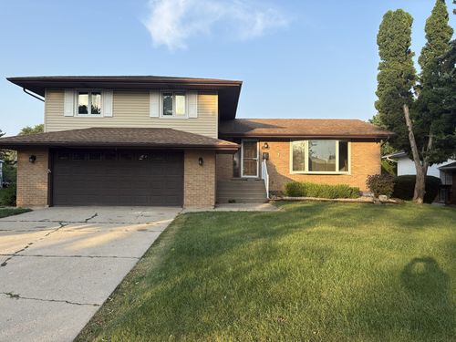 4602 Magnolia Dr, Rolling Meadows, IL, 60008-3212 | Card Image