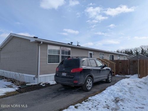 2158 Redbud Ln, Delta, OH, 43515-9116 | Card Image