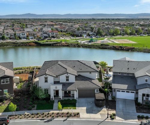 1794 Mulholland Dr, Lathrop, CA, 95330-8259 | Card Image