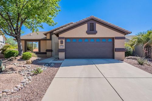 2136 E Desert Fox Dr, Green Valley, AZ, 85614-5508 | Card Image