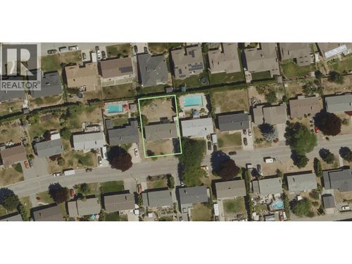 1738 Smithson Dr, Kelowna, BC, V1Y4E3 | Card Image