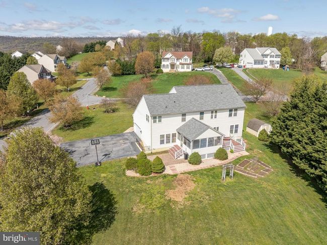 562 Holden Dr, House other with 4 bedrooms, 3 bathrooms and null parking in MARTINSBURG WV | Image 90