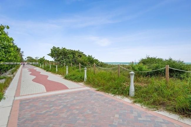 APT-810 - 2625 Collins Ave, Condo with 1 bedrooms, 2 bathrooms and null parking in Miami Beach FL | Image 20