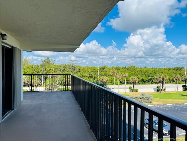 APT-401 - 10044 Ocean Dr, Condo with 3 bedrooms, 2 bathrooms and null parking in Jensen Beach FL | Image 36