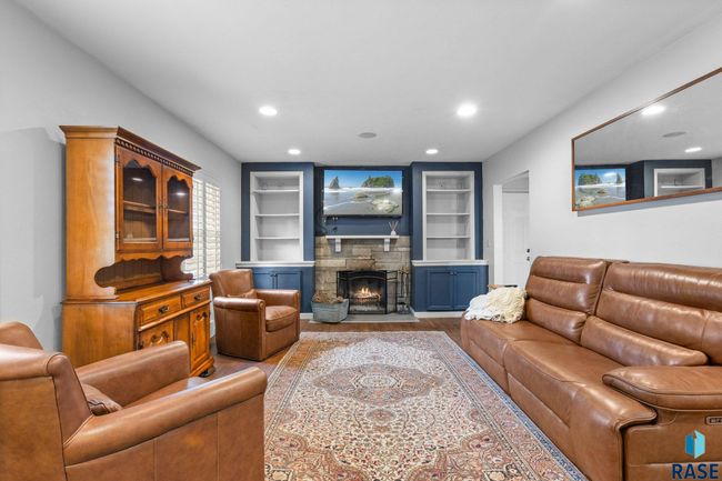 2424 S Main Ave, House other with 4 bedrooms, 3 bathrooms and null parking in Sioux Falls SD | Image 7