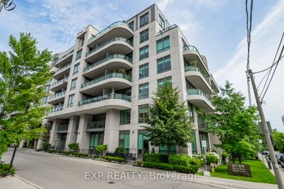 611 - 377 Madison Ave, Condo with 2 bedrooms, 2 bathrooms and 1 parking in Toronto ON | Image 1