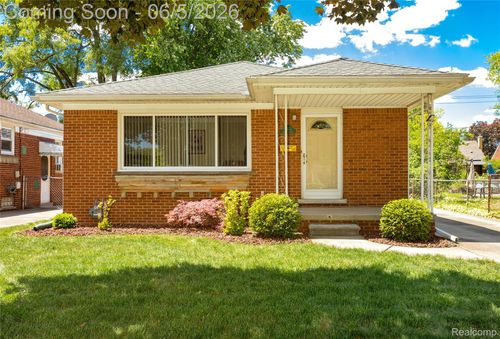 8422 Niver Ave, Allen Park, MI, 48101-1538 | Card Image
