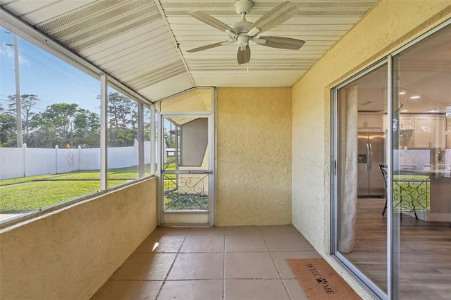 Large private back porch! | Image 25