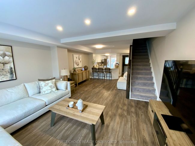 10 - 46 Lakepointe Dr, Condo with 2 bedrooms, 3 bathrooms and 2 parking in Orléans ON | Image 5