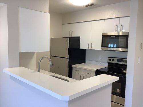apt-6104-2926 S University Dr, Davie, FL, 33328-1407 | Card Image
