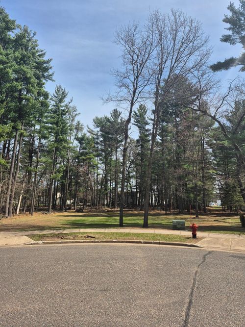 316 Violet Cir, Grantsburg, WI, 54840-8564 | Card Image