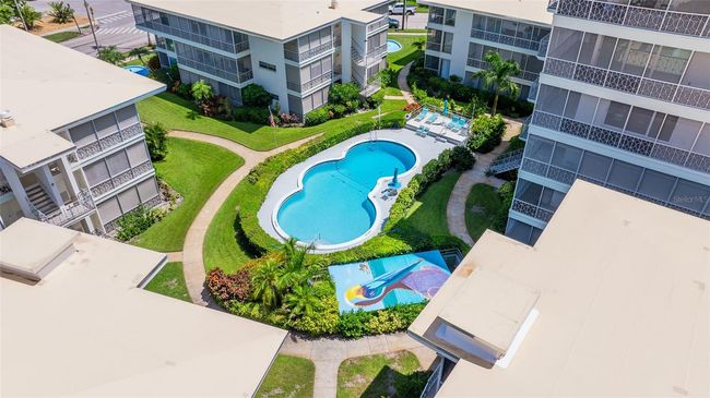 UNIT-6 - 1060 N Shore Dr Ne, Condo with 2 bedrooms, 2 bathrooms and null parking in ST PETERSBURG FL | Image 18