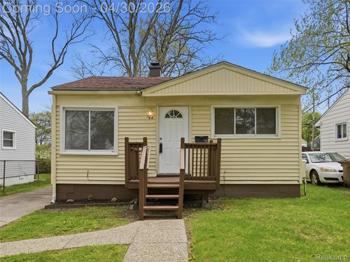 764 E Tennyson Ave, Pontiac, MI, 48340-2962 | Card Image