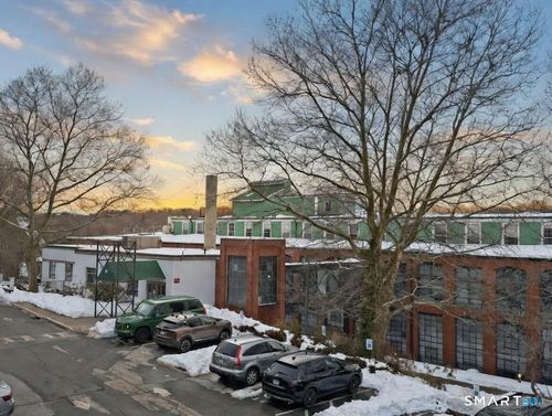 109d-68 Thermos Avenue, Norwich, CT, 06360 | Card Image