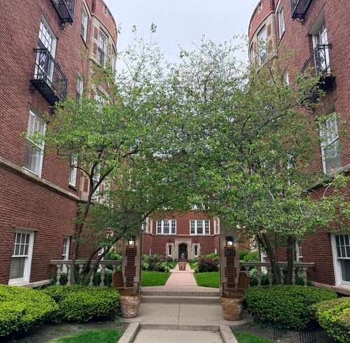 2e-736 Hinman Ave, Evanston, IL, 60202-2575 | Card Image