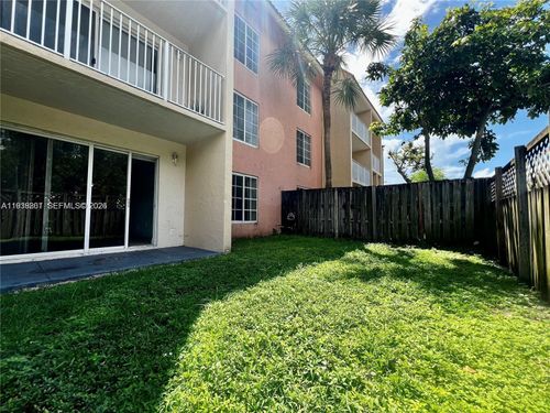 109-5201 Geneva Way, Doral, FL, 33166-4678 | Card Image