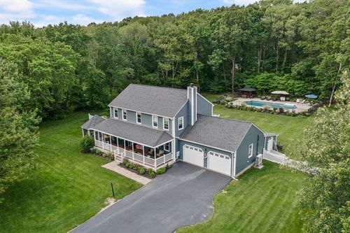 19 Azalea Dr, Medway, MA, 02053-2176 | Card Image