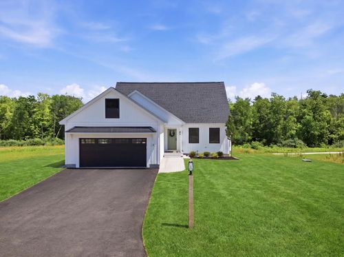 7-8 Robin Way, Chester, NH, 03036 | Card Image