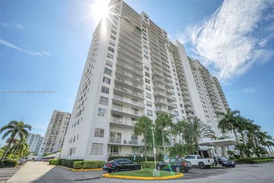 1710W - 2801 Ne 183rd St, Condo with 1 bedrooms, 1 bathrooms and null parking in Aventura FL | Image 3